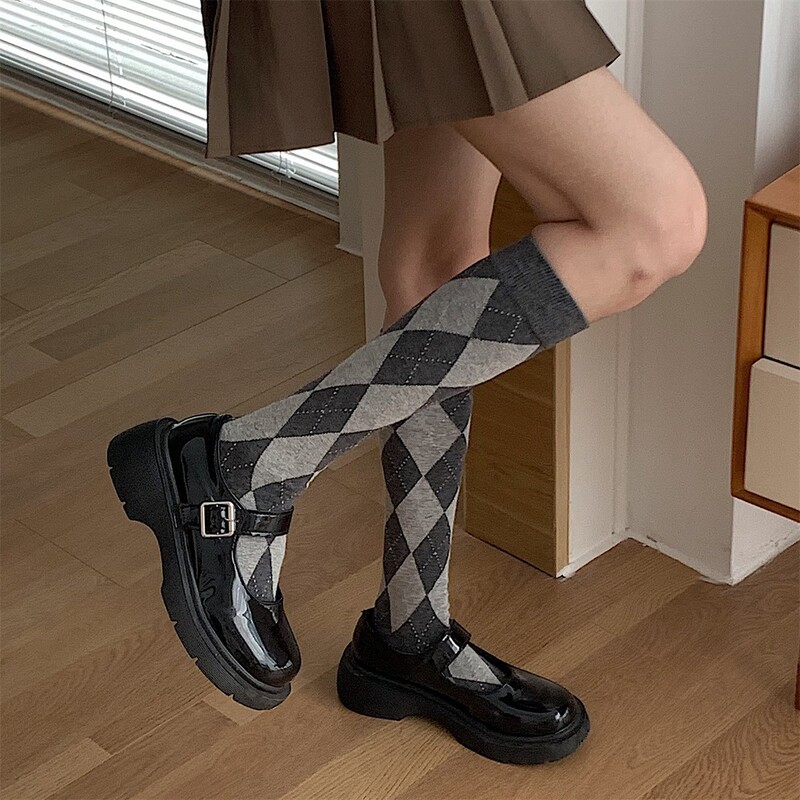 Diamond Patterned Calf Socks for Women, Retro British Style Jk Knee-High Socks, Pure Cotton Mid-Calf Socks, Diamond Pattern Socks for Autumn and Winter