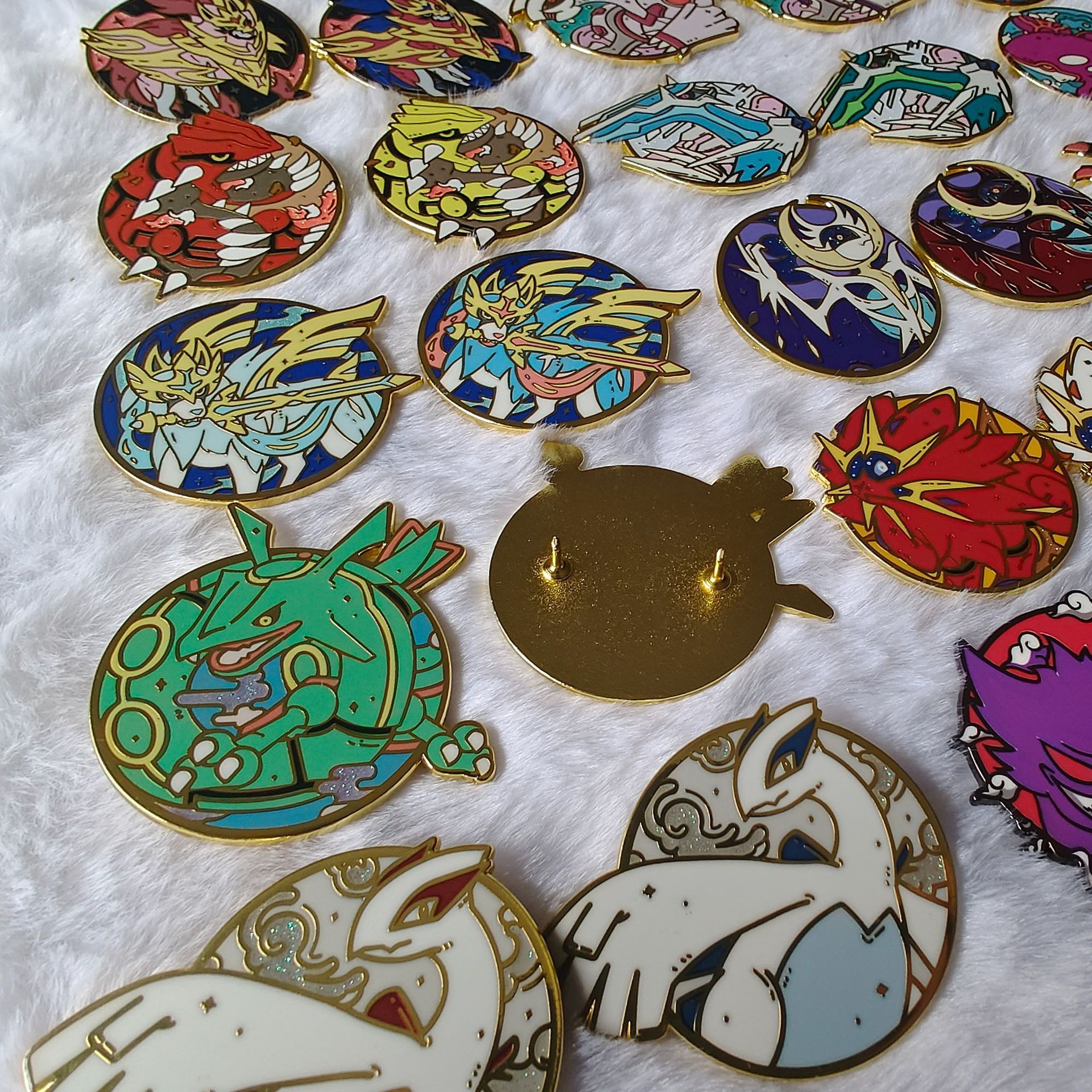 Pokémon Brooch, Pet Elf, Alien World Monster Elf, Metal Backpack Enamel Pin Decorative Badge