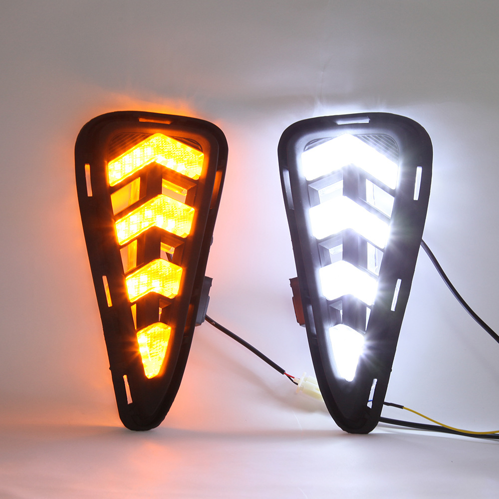 Adecuado para Toyota Camry parachoques trasero luz 18 Camry luz de advertencia luz de freno modificada actualización LED luz trasera