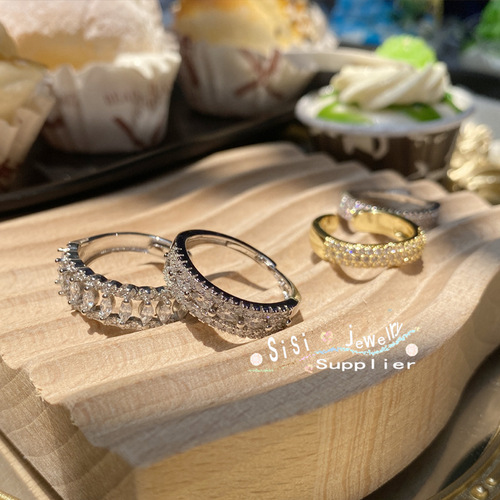 Sisi Hong Kong style live broadcast ring plated 18K small diamonds and stars, bright micro-paved zircon ring for women