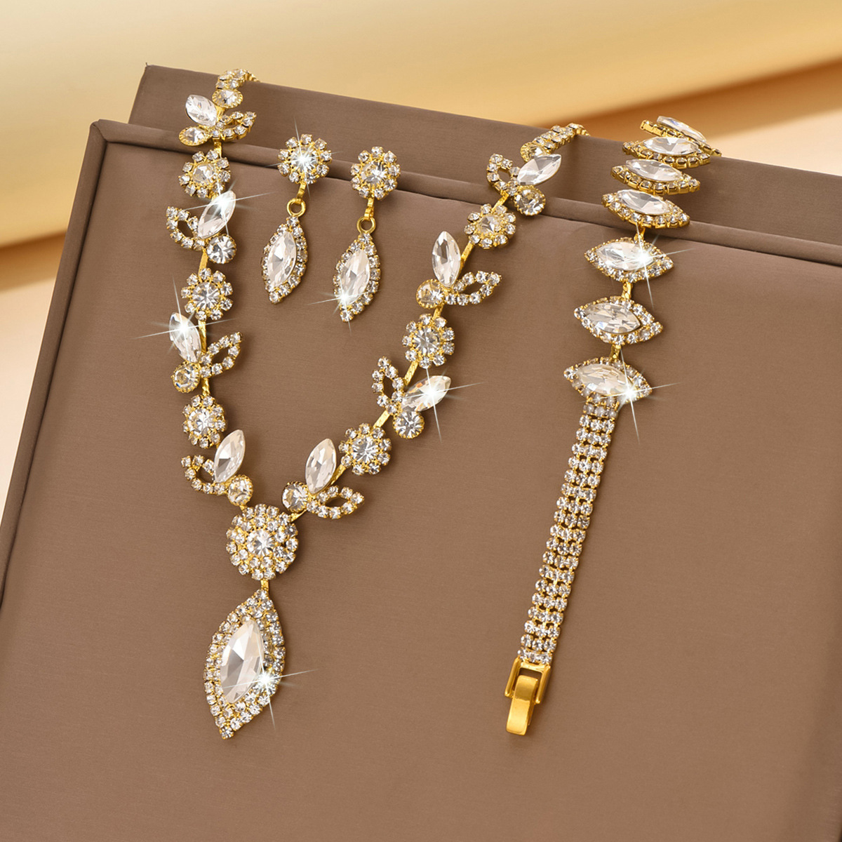 Joyería transfronteriza europea y americana al por mayor nupcial cristal blanco flor joyería traje moda banquete boda collar Accesorios