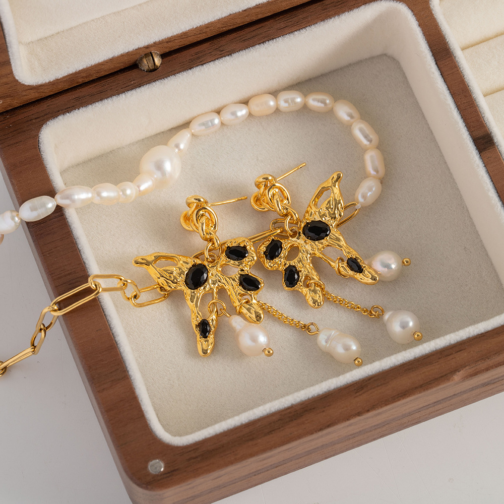 Retro Butterfly Copper Gold Plated Pearl Drop Earrings 1 Pair