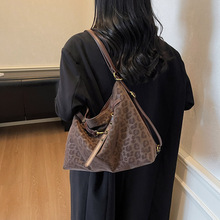 批发麂皮绒托特包女新款小众潮流大容量单肩包复古斜挎包通勤包包