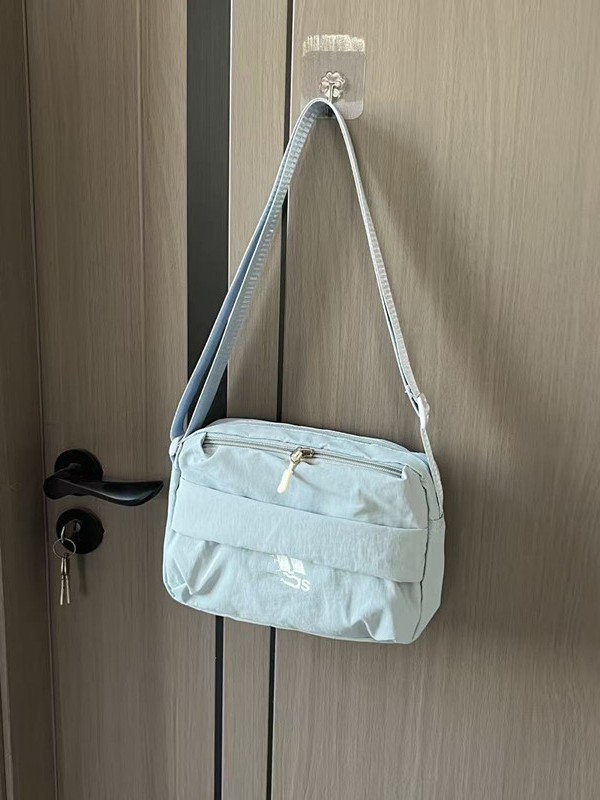 Trendy Brand Popular Shoulder Bag for Women, Crossbody Bag for Travel, Shopping, and Outings, Small Crossbody Bag, Key Bag, Versatile Fashion Backpack