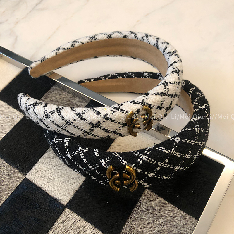 Corea del Sur Chanel estilo rhinestone carta ancho borde pelo presionando tela diadema moda todo partido Plaid diadema accesorios para el cabello para las mujeres