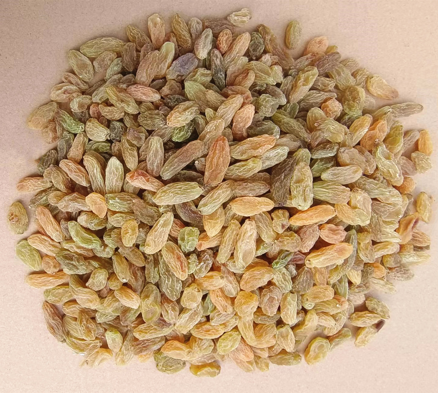 市场摆摊葡萄干_副本