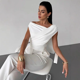 女式T恤;连衣裙;女式夹克