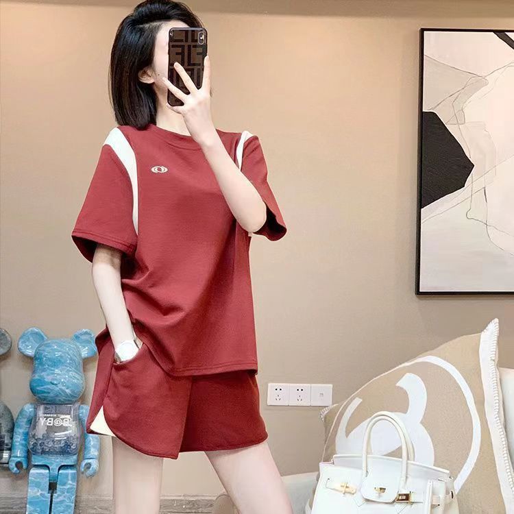 빨간색