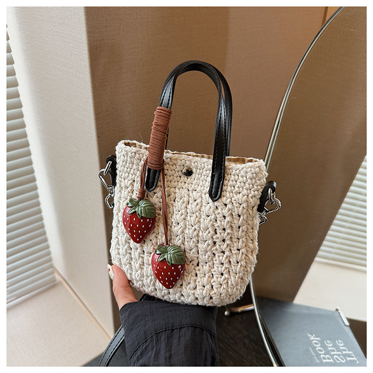 Hand-woven straw bag for women's summer 2025 new style super popular crossbody bag Korean version beach vacation mobile phone bag undefined