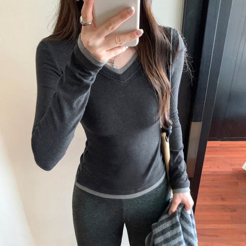 纯欲辣妹拼色假两件T恤女春秋设计感修身显瘦正肩百搭通勤上衣|undefined
