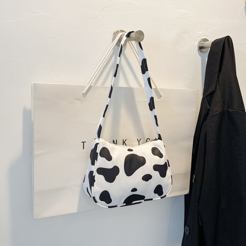 New trendy Korean style baguette bag, simple and stylish shoulder handbag, fashionable retro armpit small bag, women's bag