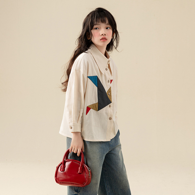 Camisa de las niñas primavera y otoño 2024 camisa blanca de los nuevos niños camisa de primavera y otoño de los niños medianos y grandes camisa pequeña de moda