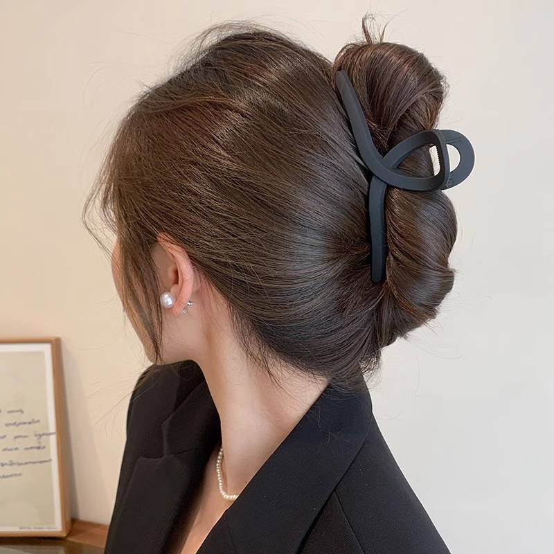 Clip de cabello de mujer 2025 nuevo clip de agarre de tiburón grande clip de cabello de alta sensibilidad agarrar clip de cabello tocado clip de cabello