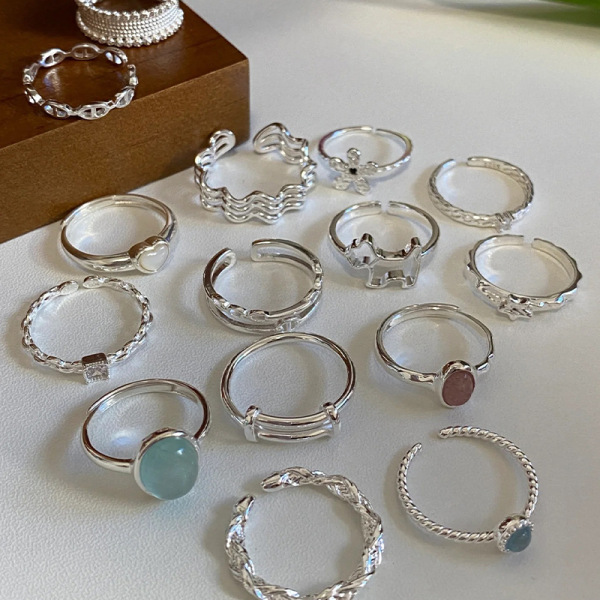 Brand universal small design ring