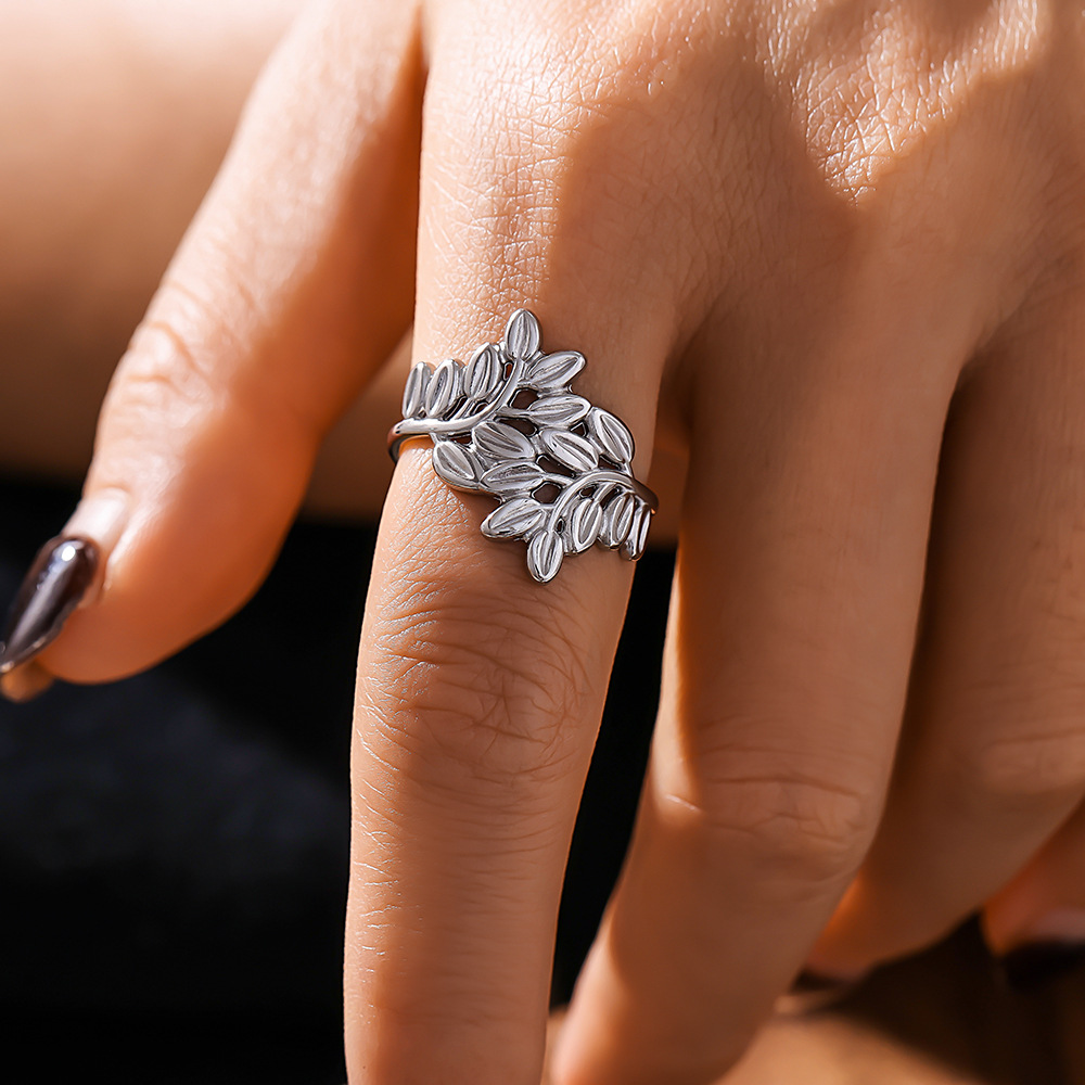 Anello aperto in acciaio inossidabile con linea cava, alla moda, non sbiadisce, bracciale con anello da donna con foglia di temperamento_voghion.com