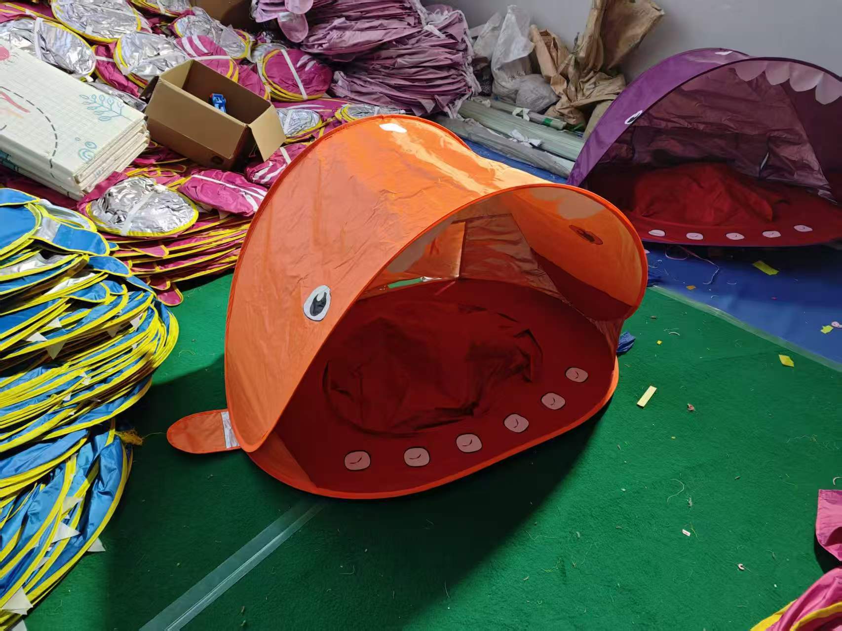 New Outdoor Children's Sunshade Beach Tent with Water Storage, Baby Toy Ball Pool, Foldable Quick-Open Beach Tent