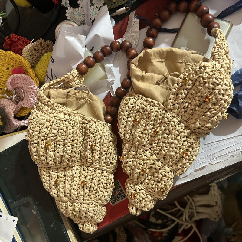 Hand-stitched Diamond Conch Straw Bag Handbag Wooden Bead Handle Ocean Wind Beach Casual Women's Mobile Phone Bag New