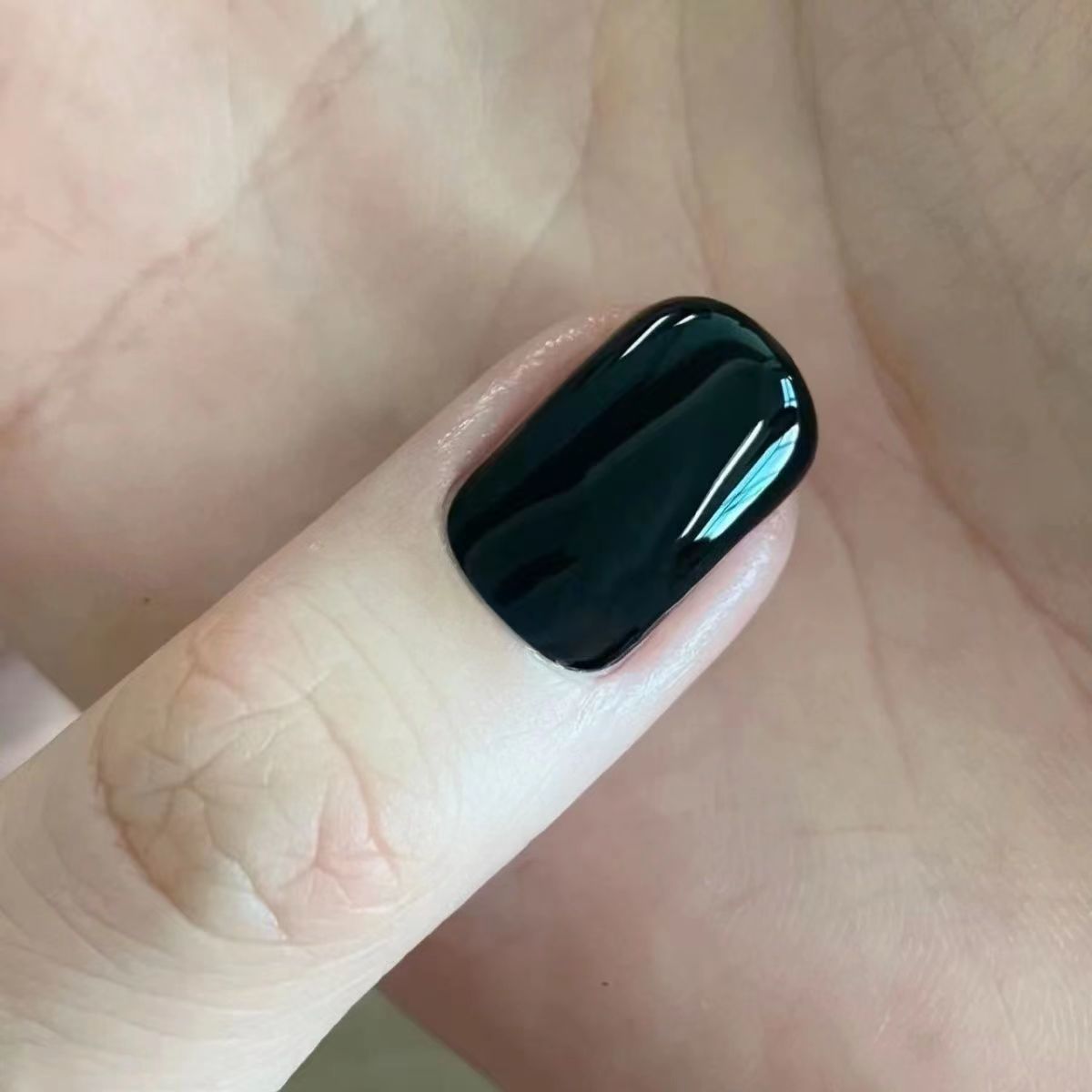 Classic black long-lasting nail polish