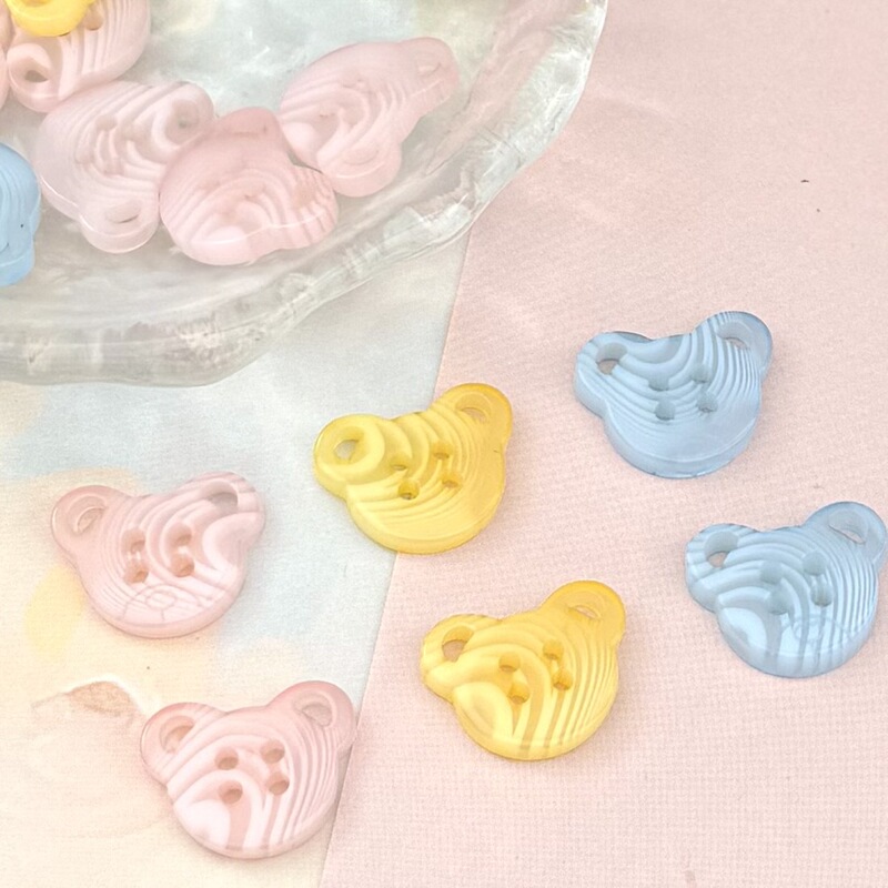 Colorful Resin Bear Four-Eyed Ice-Clear Buttons for Knitwear, Sweaters, Cardigans, Hats, Socks, Hair Accessories DIY Decorative Buttons