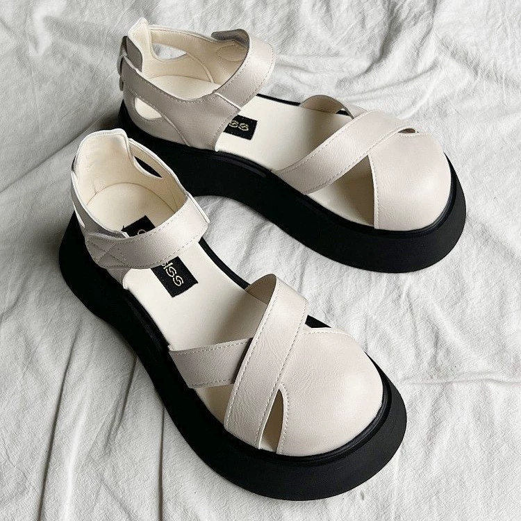 Кроссовки-сандалии с толстой подошвой, универсальные, в стиле Баотоу, летняя новинка 2025 года, мягкая нескользящая подошва, пляжная обувь, в наличии, популярные за границей.