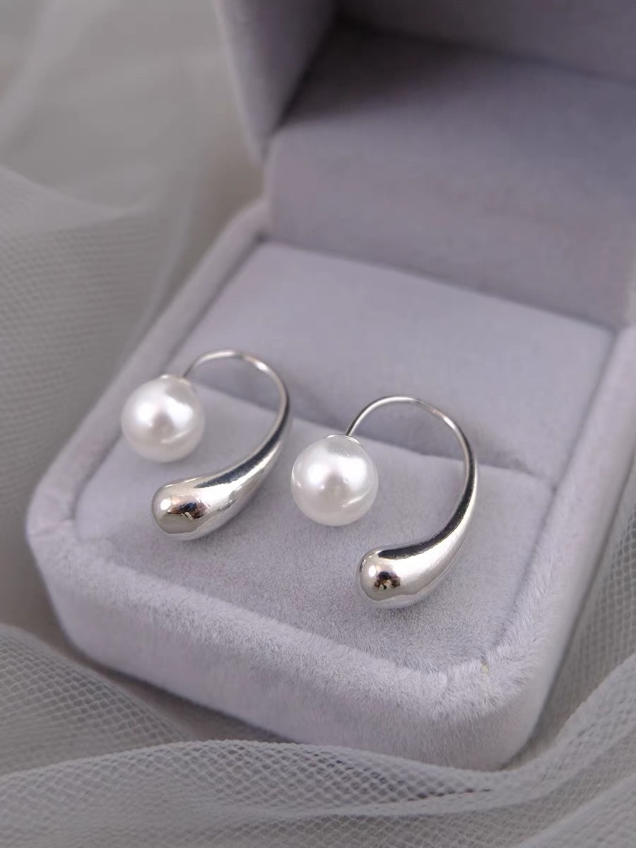 Pendientes de botón con perlas de acero inoxidable mujer_voghion.com