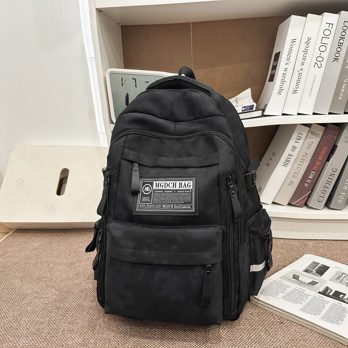 Black [upgraded spine protection function] single bag