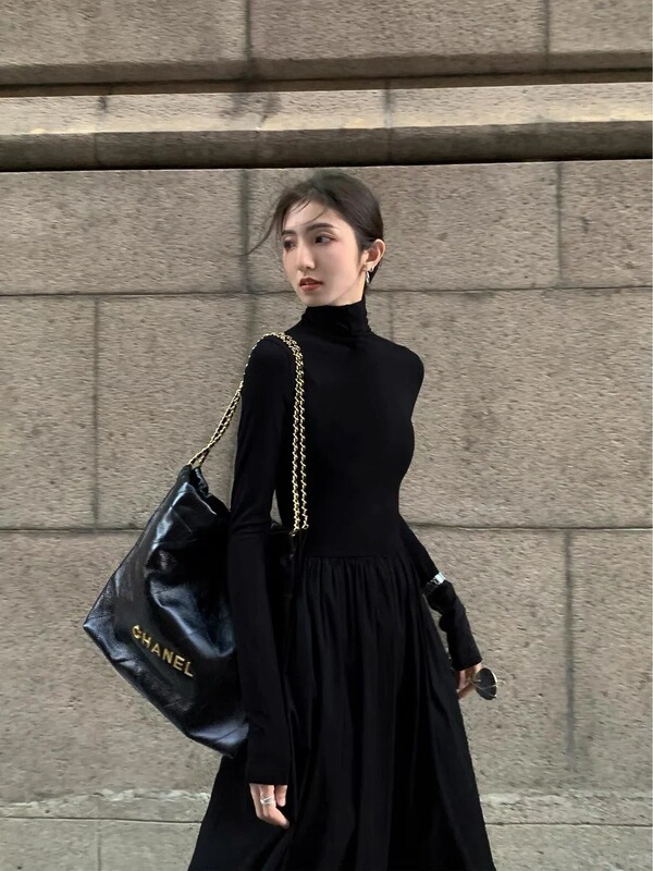 Black Knitted Dress with a High-End Feel for Autumn and Winter, 2026 New French-Style Elegant Long-Sleeve Spring Long Coat Inner Wear