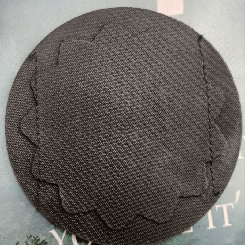 ネット紅は同じタイプのお風呂の神器の黒餅の皮を洗って死んだ皮の角質の丸いお餅のお風呂のタオルをつぶします。|undefined