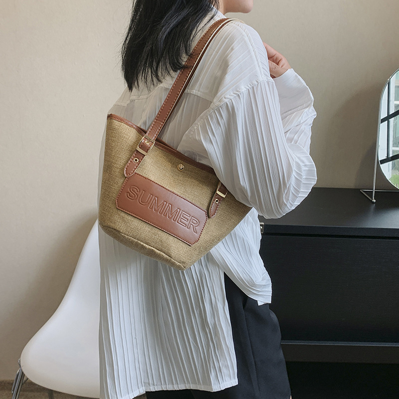 Women's Straw Woven Fabric Shoulder Tote Bag Summer Style Beach Seaside Travel Vacation Bag Medium PU Leather Zippered Tote_voghion.com