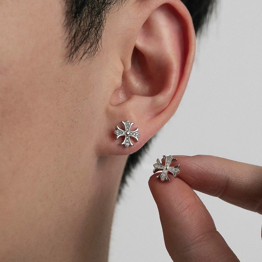 Earrings with zircon, fashionable ear clips, brand accessory, light luxury style