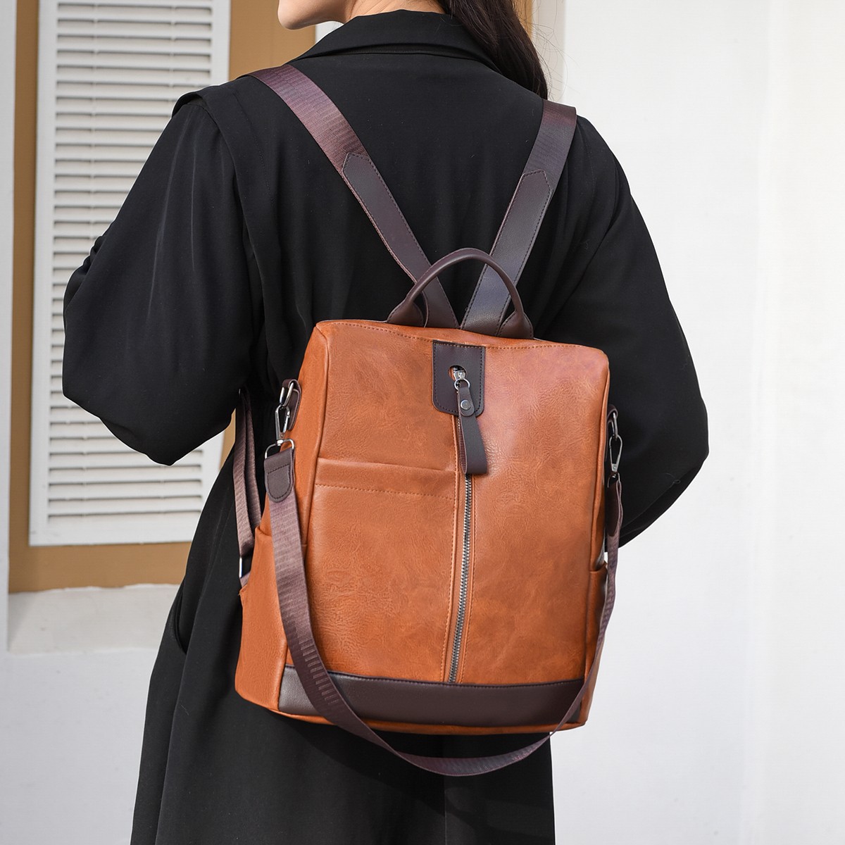 Mochila de mujer transfronteriza moda nuevo bolso de cuero PU europeo y americano retro ocio mochila de viaje al aire libre bolso antirrobo