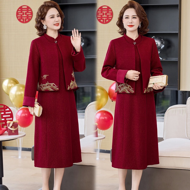 Chinese-style embroidered mother's dress for weddings, two-piece set for middle-aged and elderly women, elegant and dignified dress for mother-in-law at wedding banquets Chinese-style embroidered mother's dress for weddings, two-piece set for middle-aged and elderly women, elegant and dignified dress for mother-in-law at wedding banquets