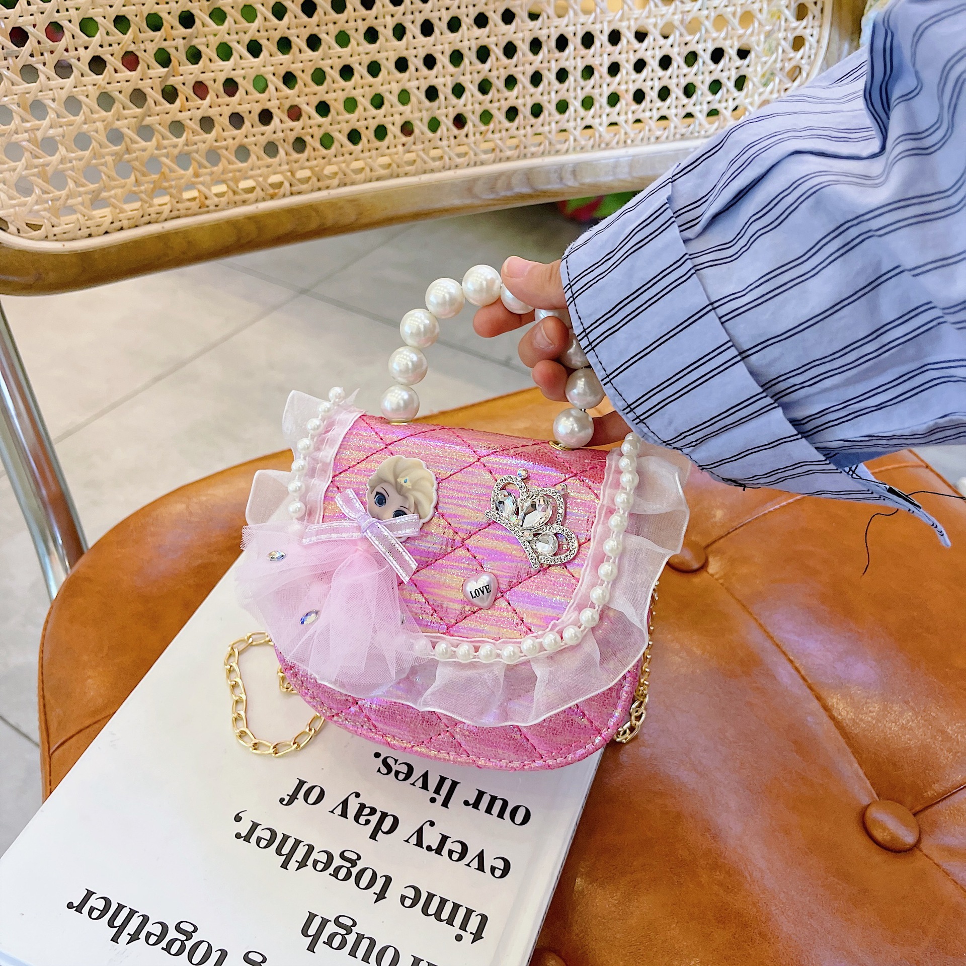 2021 nuevo bolso para niños linda chica de moda princesa occidental mini bolso de hombro de malla bolsa de mensajero de perlas