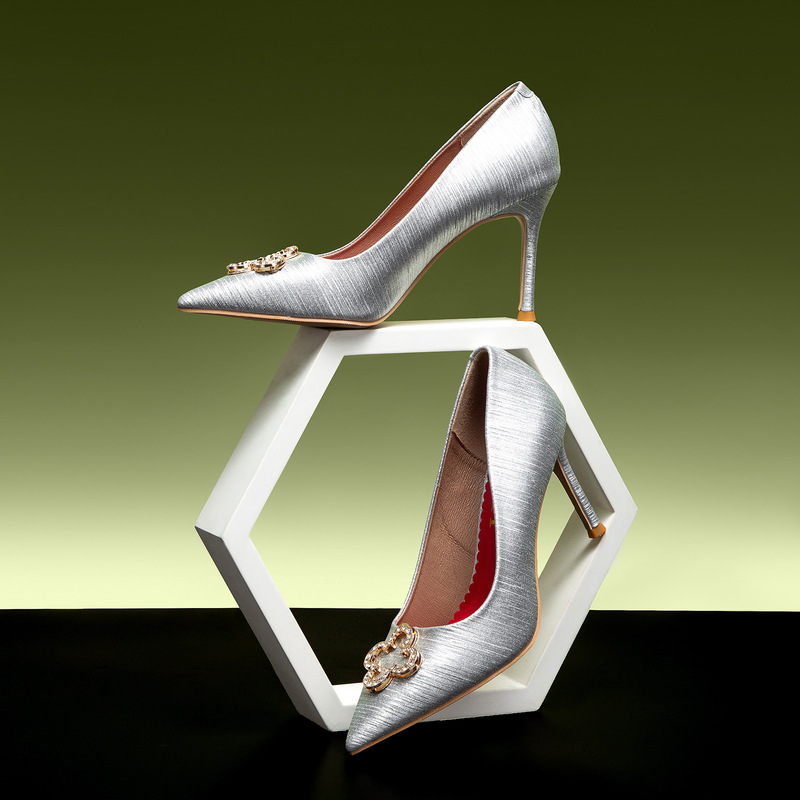 CHCH 2025 New Pointed Rhinestone High Heels Stiletto Heel Comfortable Xiuhe Bride Shoes Bridesmaid Wedding Shoes