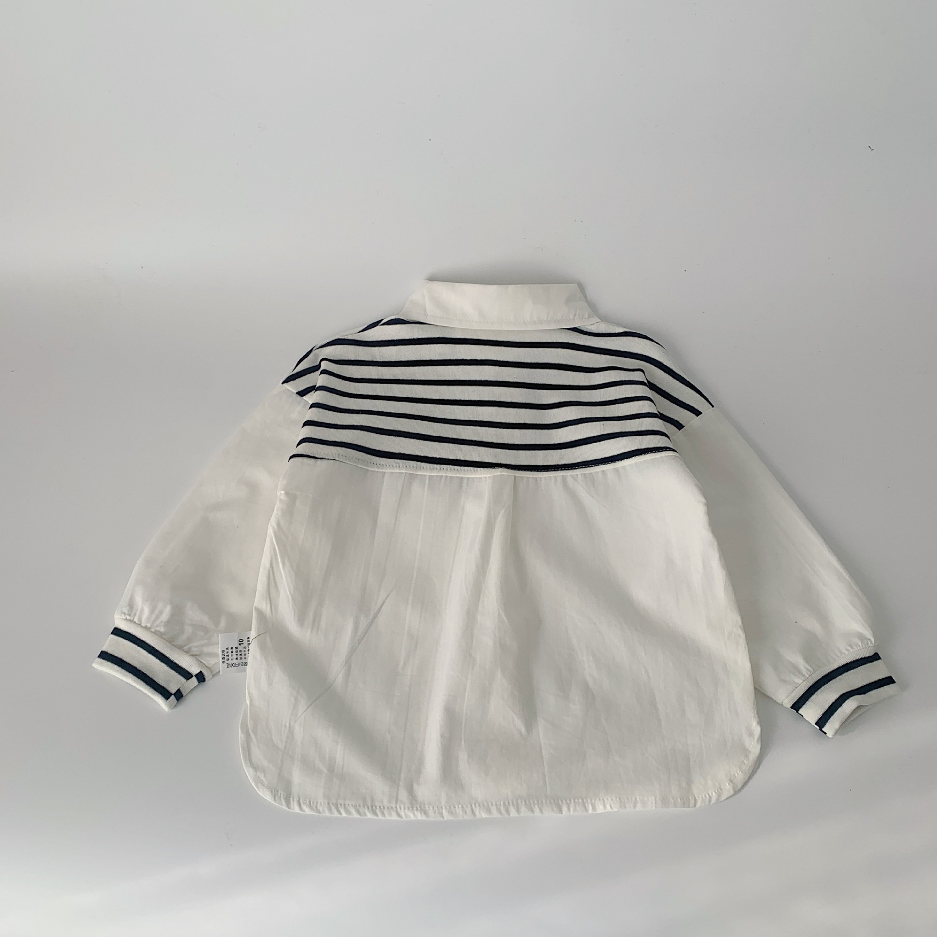 Camisas a rayas personalizadas de ropa infantil primavera 2024 nuevas camisetas de costura de niños y niñas, camisetas de bebé