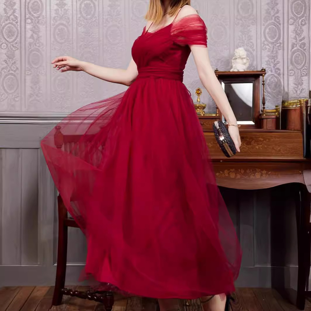 Primavera y verano europeo y americano Comercio exterior nueva malla ropa de mujer vestido sexy fuera del cuello Correa encaje-arriba boda Vestido de dama de honor