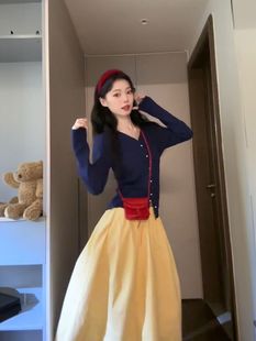 �紺����һ�����nϵ��ѩ��������ɫᘿ����´�������Sɫ����ȹŮ