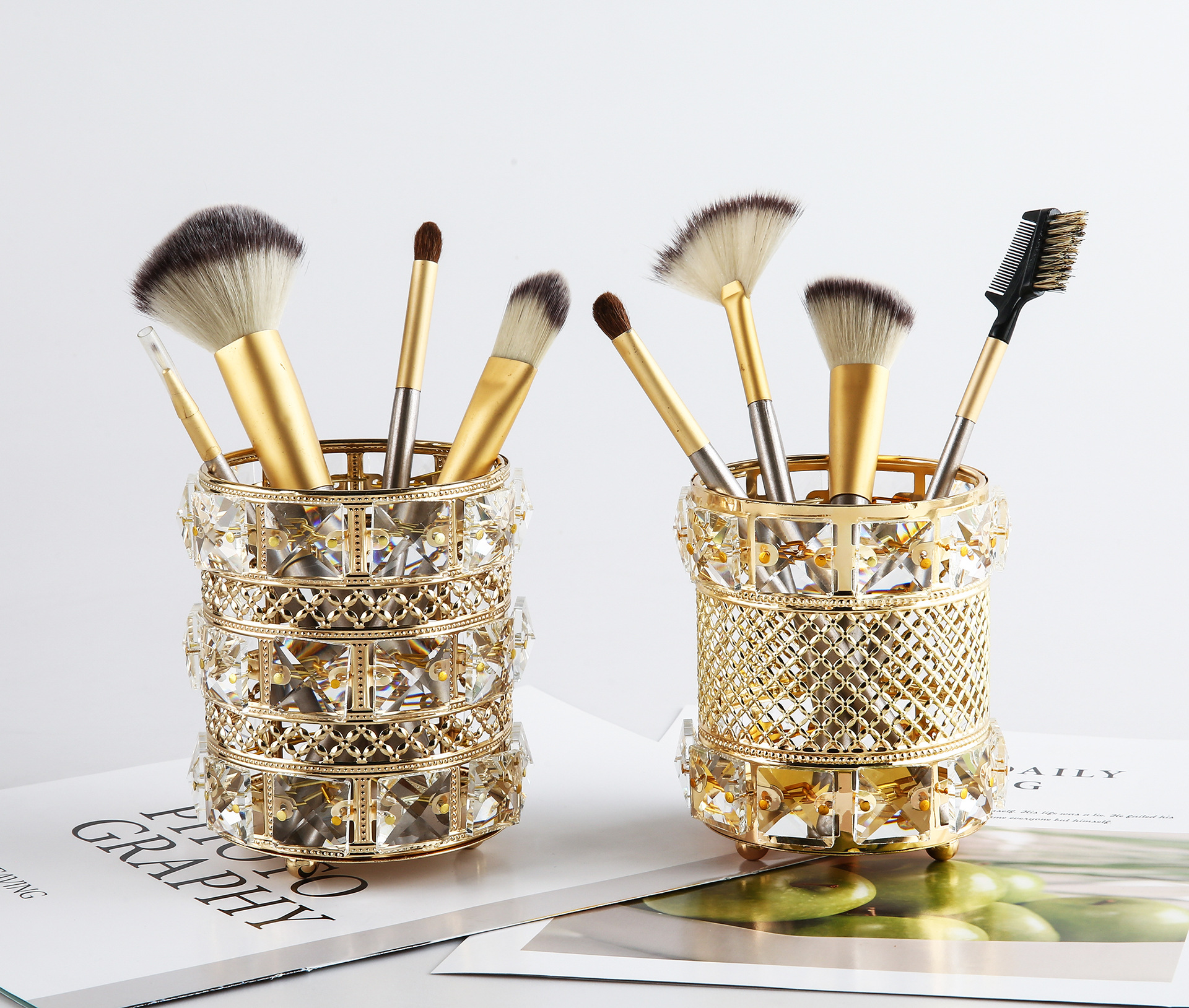 Makeup Brush Storage Cylinder 1