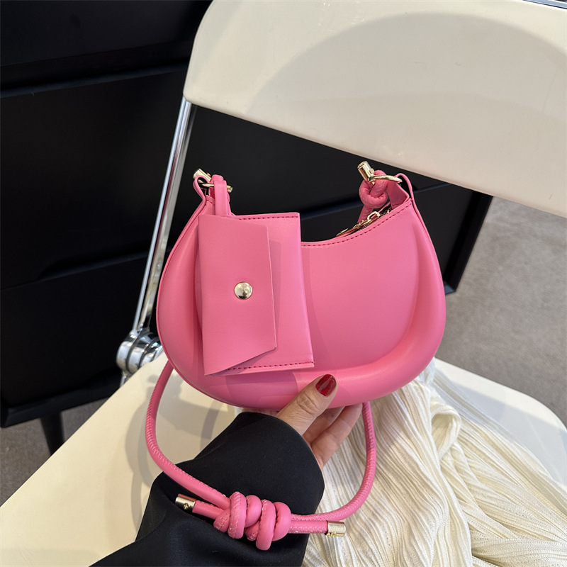 2023 verano nueva media luna bolsa nicho diseño axilas bolsa de hombro con textura de las mujeres bolso de moda coreana