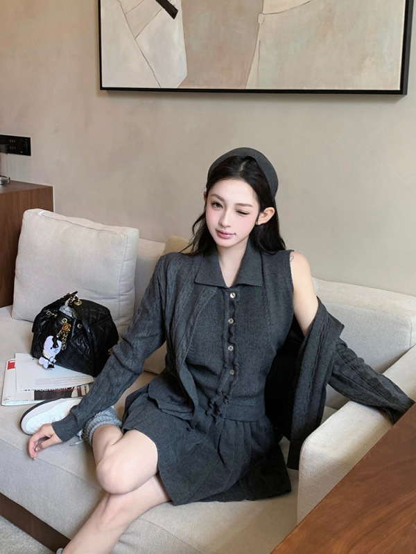 套装女装韩系Polo马甲背心减龄百褶短裙针织麻花开衫小外套三件套|undefined