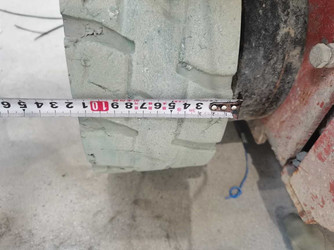 Lifting wheel covers are thickened and wear-resistant, high-altitude lifting vehicle tire covers, anti-dirt covers for car showrooms, and floor protection