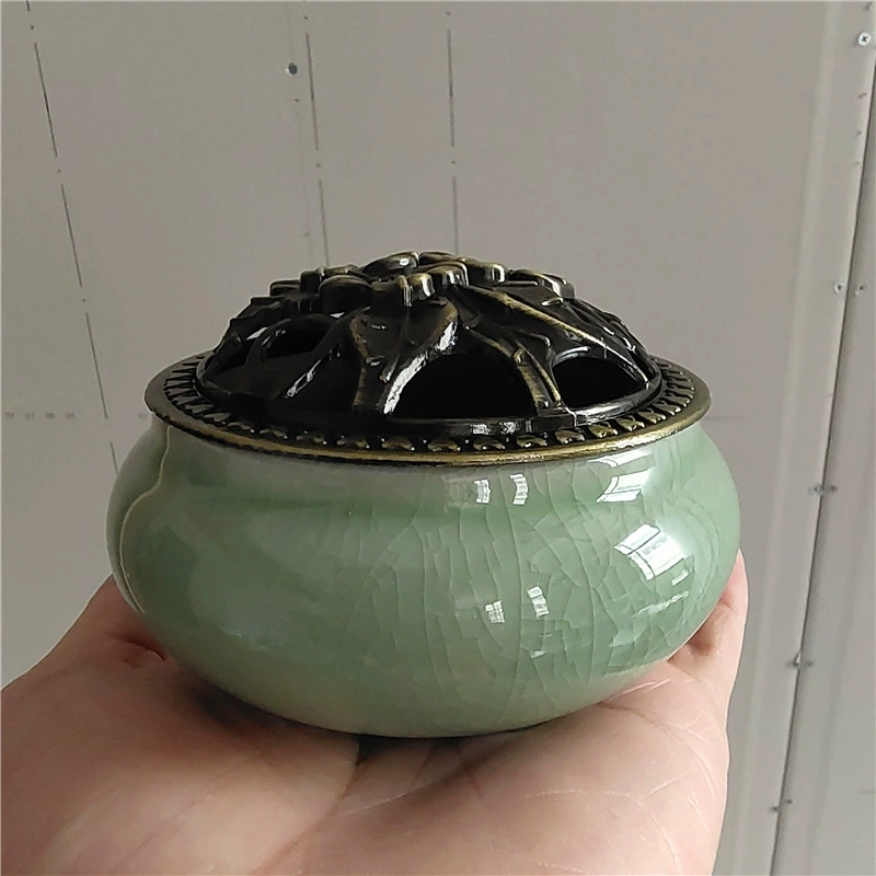 Салатно‑зелёный керамический несмоковник? Wait. Need accurate translation. Let's craft translations.