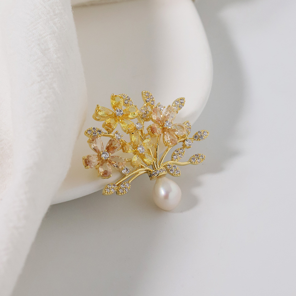 Retro simple estilo nacional broche de flores de flores de cobre chapado en oro micro-peltina temperamento femenino broche de flores de pecho de perlas accesorios de soporte vacío image 4