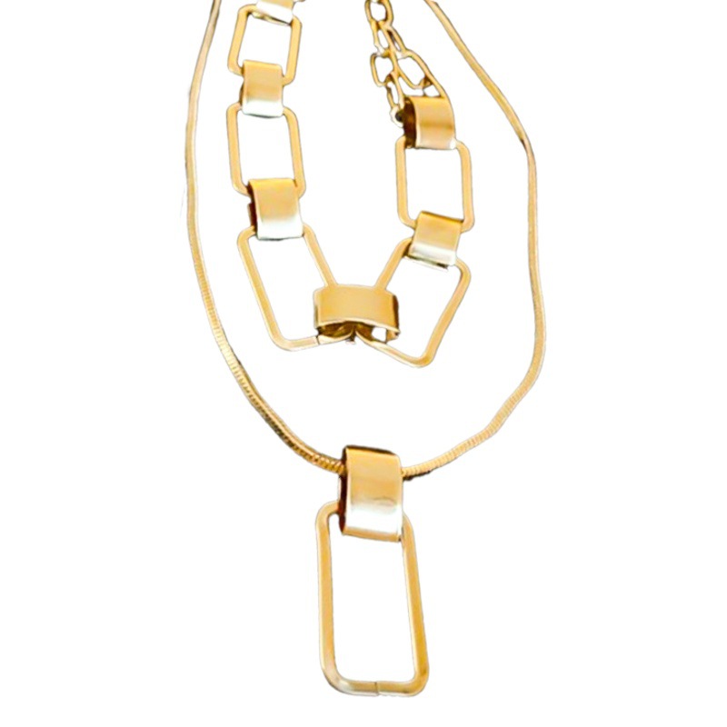 Collar de cadena de costura de metal traje europeo y americano estilo frío colgante collar estilo punk diseño nicho collar al por mayor