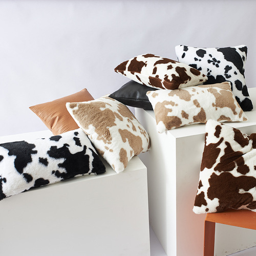 Xuai's new cow flower plush design double-sided pillow cover is a drop-shipping home sofa cushion cover without core.