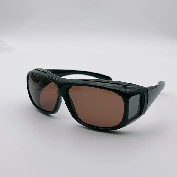 Black frame tea slices