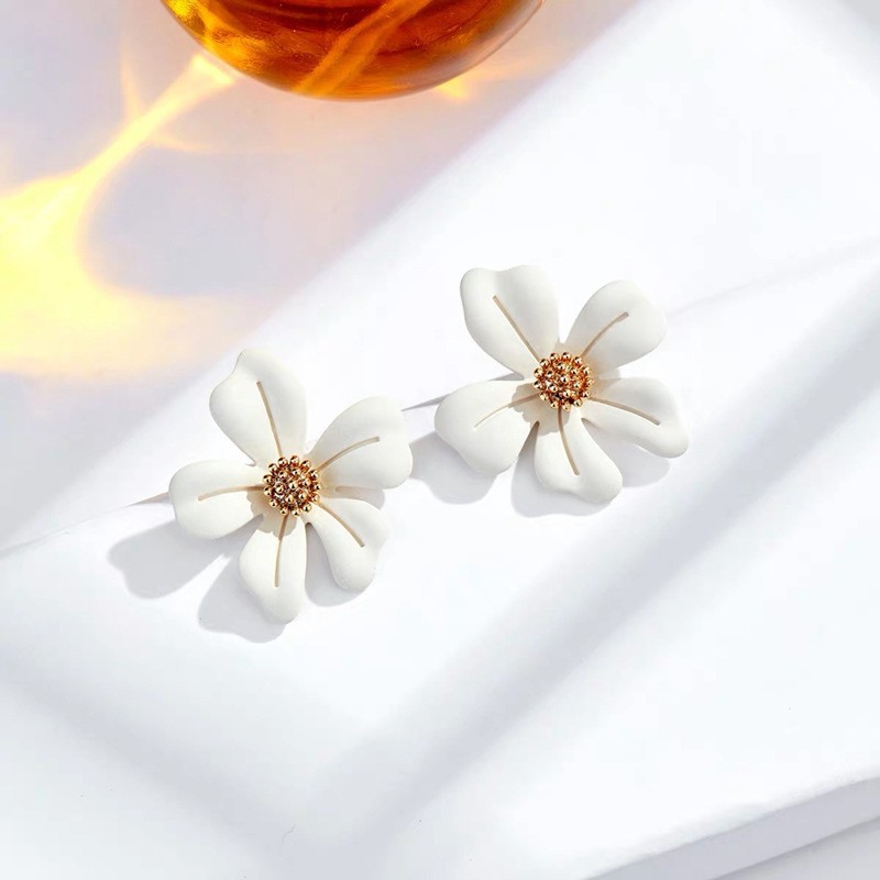 Summer flower earrings-white