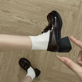 女式时装单鞋;厚底拖鞋;女式雪地靴