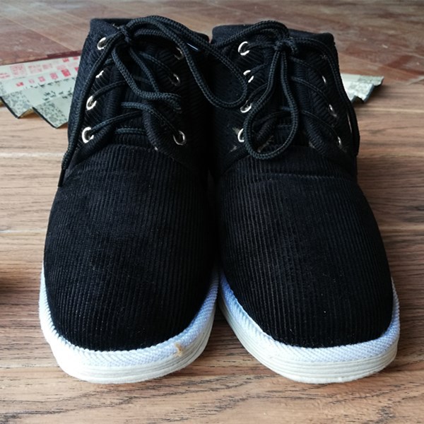 Old Beijing thousand-layer sole cotton shoes