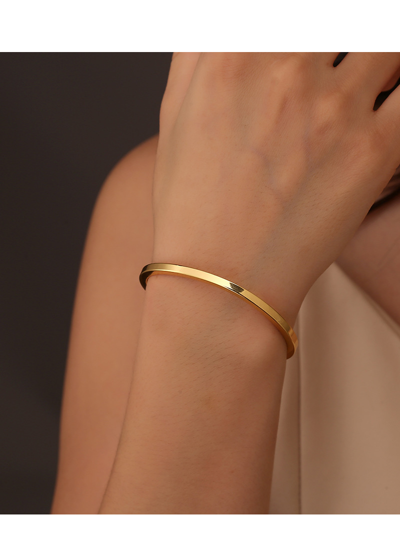 Bracelet jonc ouvert unique plaqué or 18k bijoux mode unisexe_voghion.com